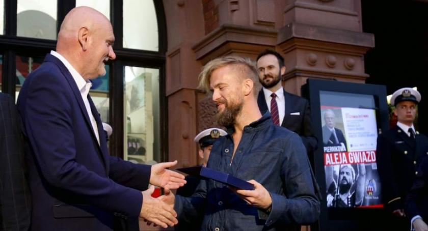 Dwie nowe katarzynki w Piernikowej Alei Gwiazd [FOTO]