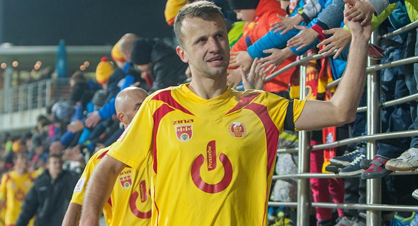Walczył z Wisłą Kraków o Ligę Mistrzów, teraz chce pomóc Elanie
