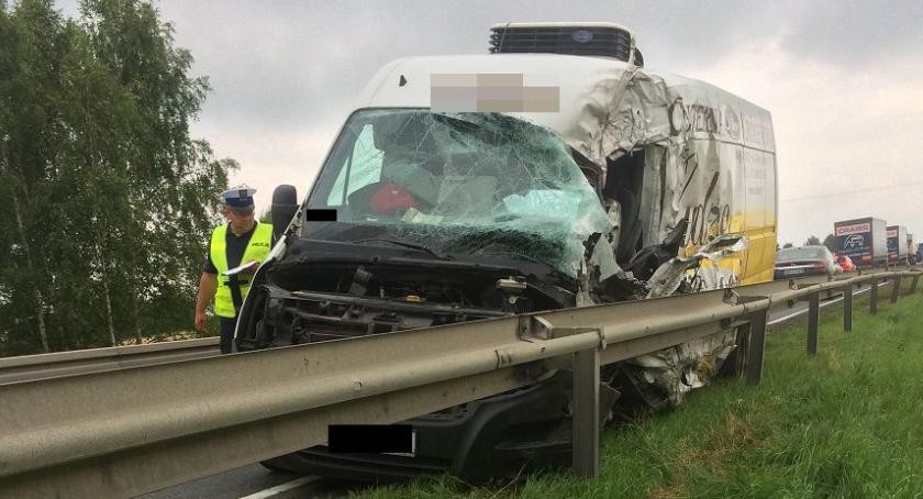 Wypadek w Kowalewie. Kierowcy w szpitalu. Są utrudnienia [FOTO]