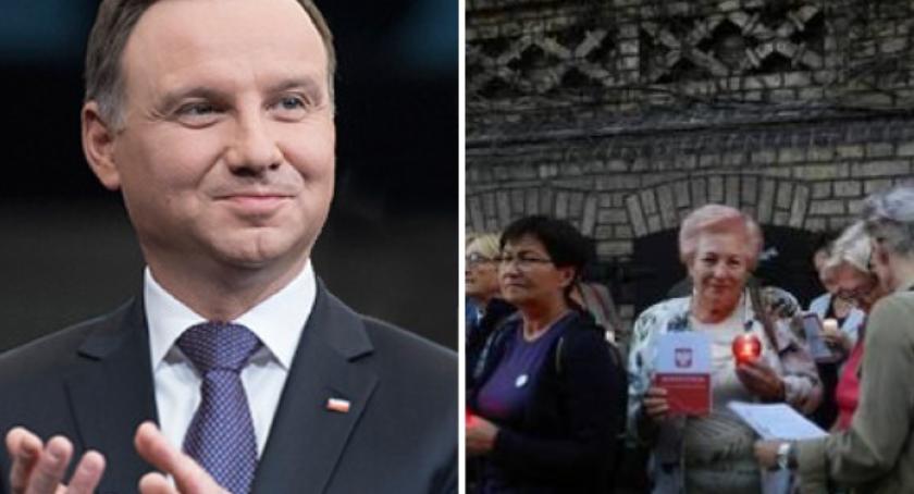 Czy protestujący wpłynęli na prezydenta Dudę? TAK czy NIE?