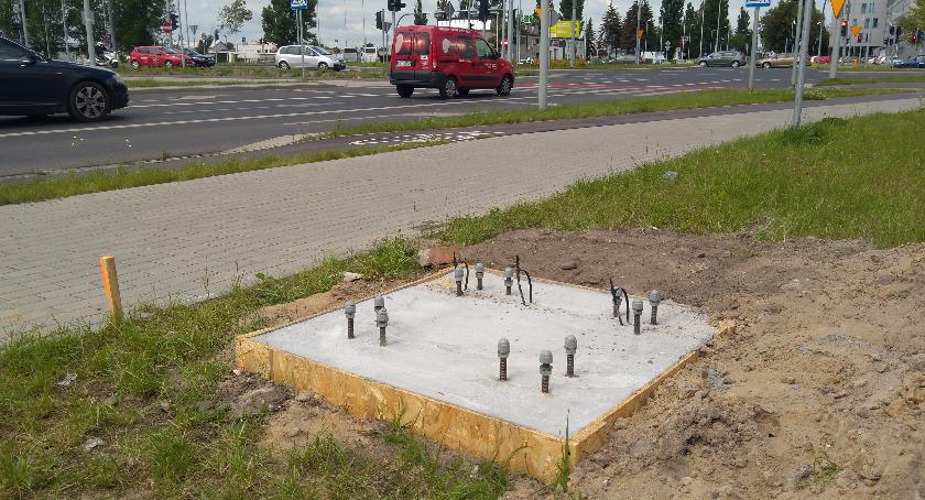 W Toruniu trwa montaż bramownic. Gdzie się pojawią? [FOTO]