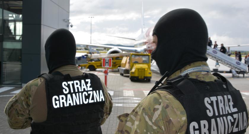 Awantura w samolocie: skandaliczne zachowanie mieszkańca okolic Torunia
