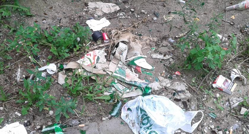 Ale śmietnik! Oto ciemniejsza strona Bulwaru Filadelfijskiego! [FOTO]