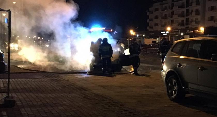 Spłonął samochód na Chełmińskiej! [FOTO+WIDEO]