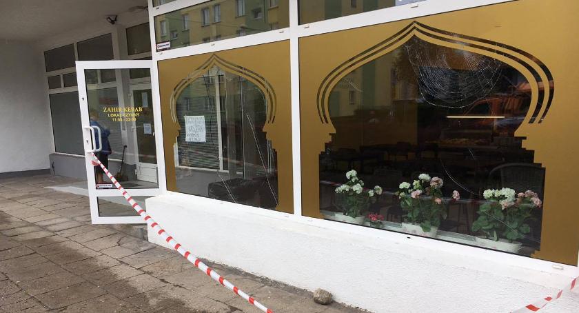 Chuligański atak na znany kebab w Toruniu! [FOTO]
