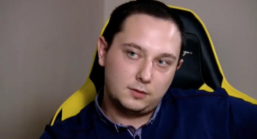 Kontrowersyjny Youtuber z Torunia w programie Uwaga! TVN [WIDEO]