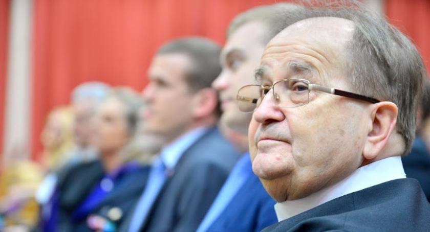 - Nie chodzi o to, by wychować ludzi-maszyny. Uczelnia o. Rydzyka otwiera pionierski kierunek