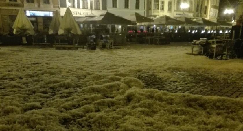 Plac Aniołów za nami. Jak MPO poradziło sobie ze sprzątaniem starówki?