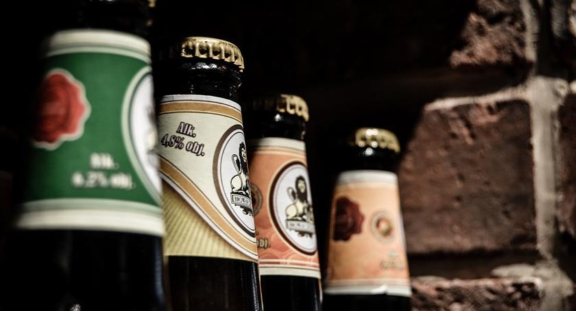 Koniec z piciem alkoholu nad kąpieliskami i sprzedażą w nocy?