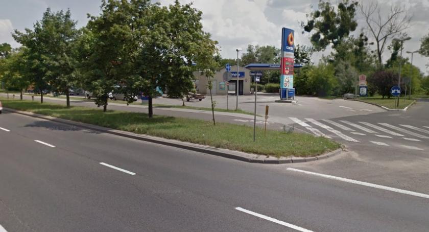 Na Szosie Lubickiej padły strzały. Ciężarna nastolatka chciała przejechać policjantów?!