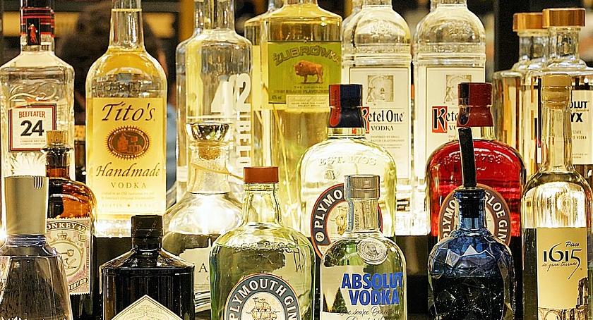 Wysokoprocentowy alkohol na stacjach benzynowych? TAK czy NIE?