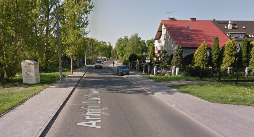 Agresywny mężczyzna zatrzymywał samochody na ulicy!