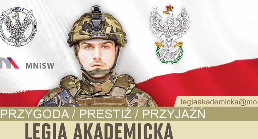 Nowy projekt Antoniego Macierewicza. Studenci UMK pójdą w kamasze!