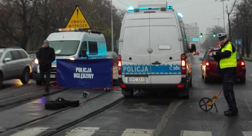 Kim jest potrącony na pl. Rapackiego mężczyzna? [FOTO]