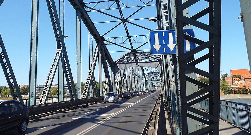 Uwaga! W piątek utrudnienia w okolicach starego mostu