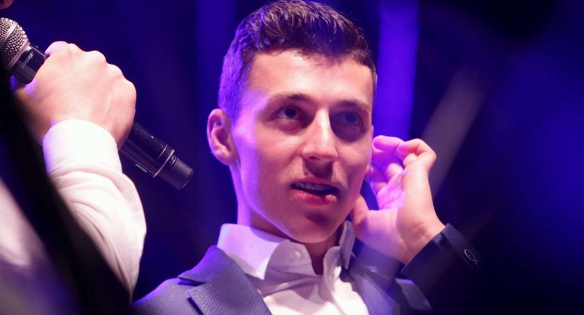 Opaska wraca do wychowanka. Jak Paweł Przedpełski czuje się w nowej roli?