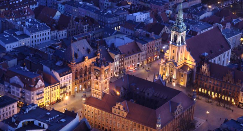 Najatrakcyjniejsze turystycznie powiaty. Toruń na miejscu...