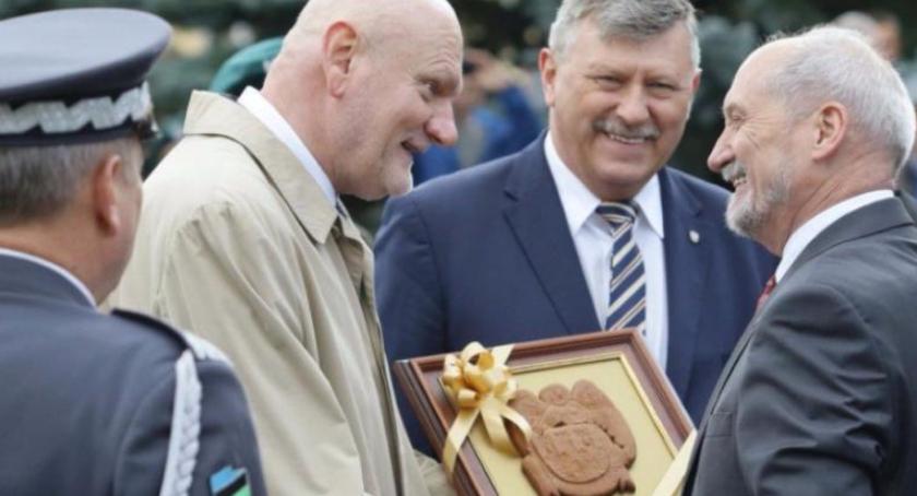 Antoni Macierewicz tuż przed odejściem z rządu podjął ważną decyzję w sprawie Torunia
