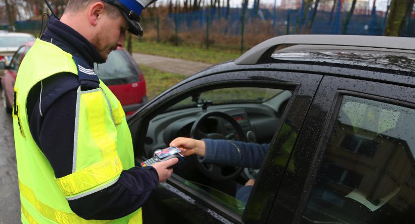 Nowe wyposażenie policjantów z drogówki! [FOTO]