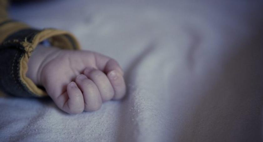 Niemowlę zmarło w toruńskim szpitalu. Szokujące słowa matki