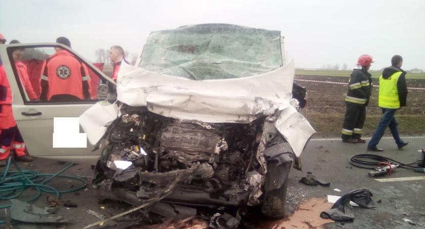 Tragiczny wypadek. Trzy osoby nie żyją, dwie ciężko ranne [FOTO]
