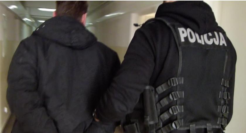 Marketowy złodziej zatrzymany przez toruńskich policjantów [WIDEO]