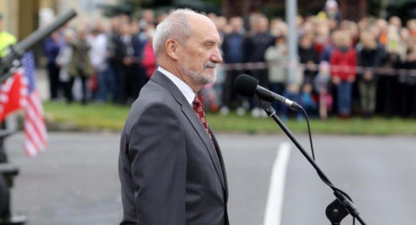 Antoni Macierewicz tłumaczył w Toruniu, jak jego ministerstwo wydawało gigantyczne pieniądze