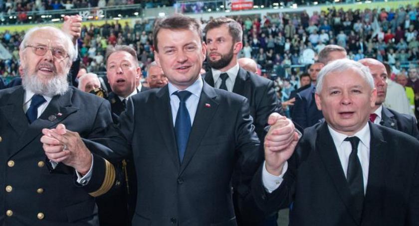 Błaszczak zmienił decyzję Macierewicza. Ważny ośrodek jednak w Toruniu, a nie w Bydgoszczy