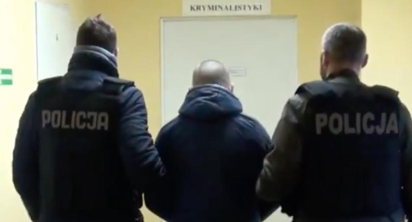Dwa napady na sklepy w biały dzień w Toruniu [FOTO, WIDEO]