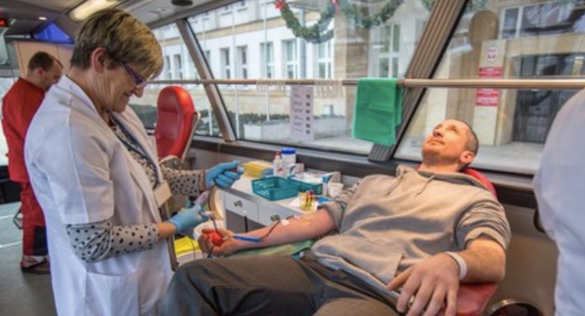 W czwartek możesz oddać krew i pomóc potrzebującym [SZCZEGÓŁY]