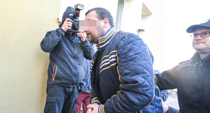 Rozpoczęło się przesłuchanie Bartosza D. Co powiedział nam podejrzany? [FOTO]