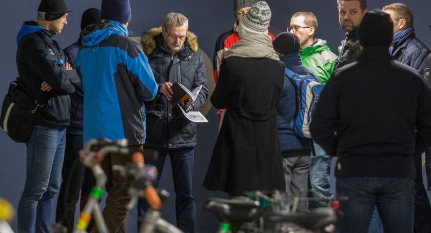 Zmiany na parkingu dla rowerzystów w szpitalu na Bielanach [FOTO]