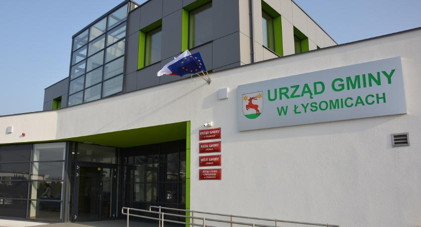 Siedziba Urzędu Gminy Łysomice już po modernizacji. Robi wrażenie [FOTO]