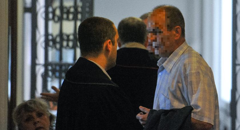 Prokuratura: Mężczyzna z Torunia zgwałcił swoją córkę [FOTO]