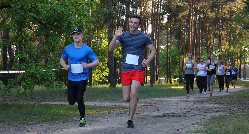 Prawie 80 studentów pobiegło po miłość [FOTO]