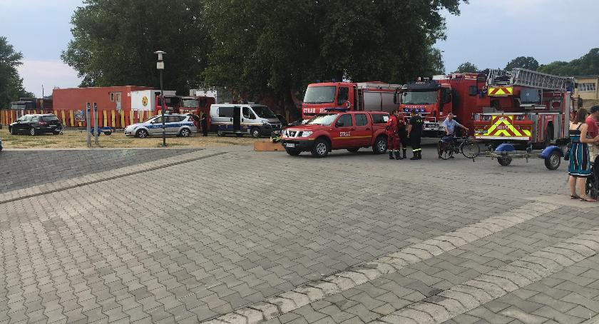 Nastolatek skoczył z toruńskiego mostu. Strażacy zakończyli działania [FOTO]