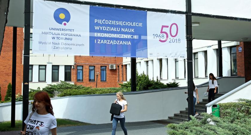 Wydział Nauk Ekonomicznych i Zarządzania ma 50 lat