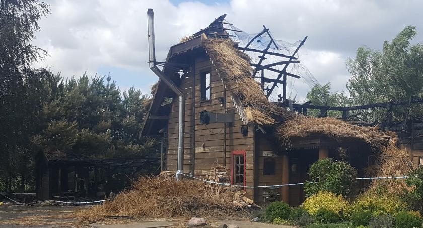 Oto co zostało po pożarze słynnej karczmy Siwy Dym [FOTO]