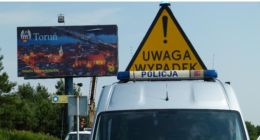 Groźny wypadek w Toruniu. Tir potrącił rowerzystkę
