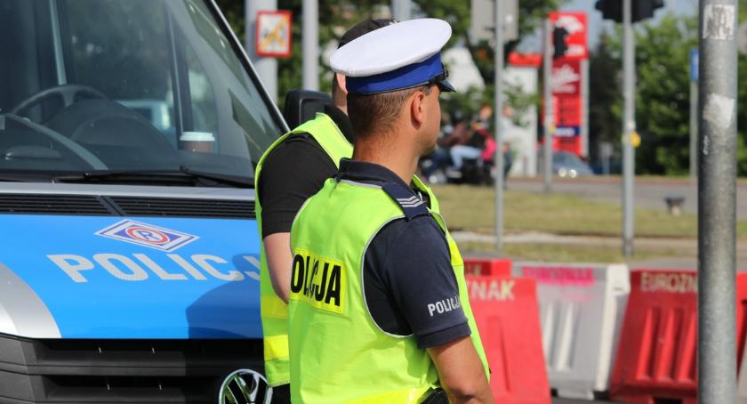 Rozpoczęła się akcja protestacyjna policjantów. Czy mundurowi zejdą ze służby? [FOTO]