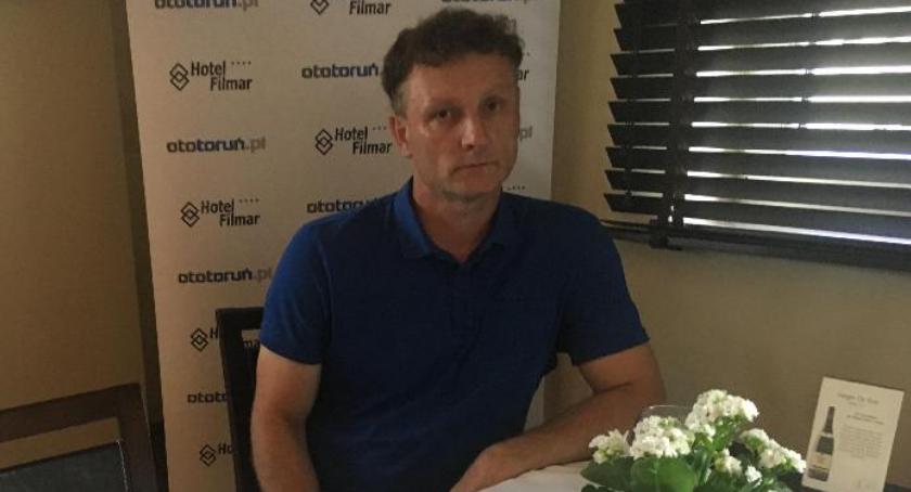 Ryszard Mosiołek: Policjanci spisują nas systematycznie