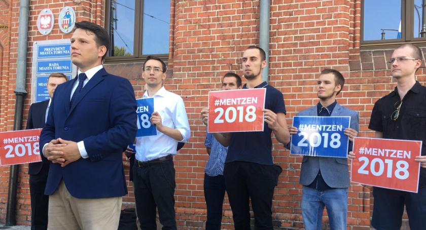 Trzeci kandydat na prezydenta oficjalnie przedstawił się mieszkańcom Torunia [FOTO]
