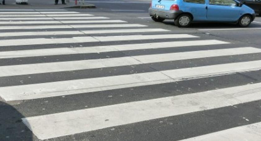 Wypadek w Toruniu. Samochód potrącił pieszego!