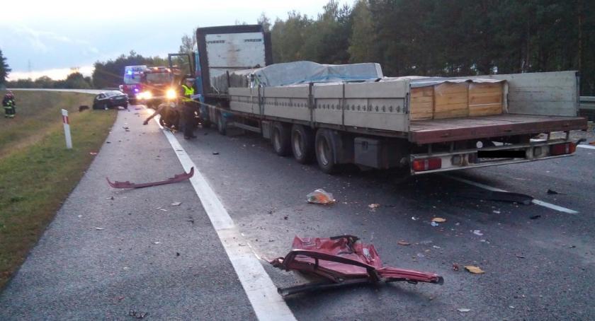 Policja opublikowała zdjęcia z tragicznego wypadku na obwodnicy Torunia [FOTO]