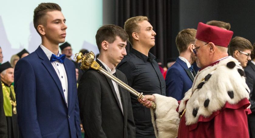 Na Uniwersytecie Mikołaja Kopernika rozpoczął się nowy rok akademicki [FOTO]