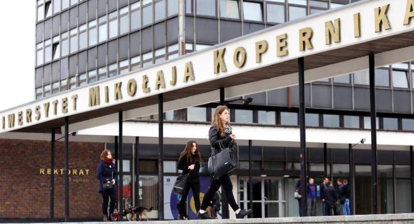 Studenci i uczniowie płacą najmniej za podróżowanie MZK w Toruniu