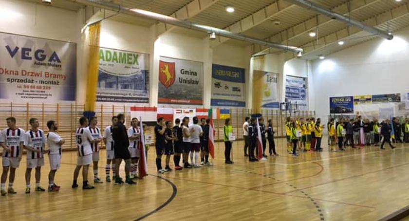 Trwa międzynarodowy turniej pod Toruniem. Drużyna gospodarzy wygrała z mistrzem Polski