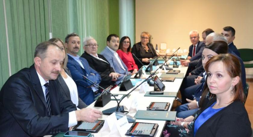 Za nami pierwsze posiedzenie nowych radnych gminy Chełmża [FOTO]
