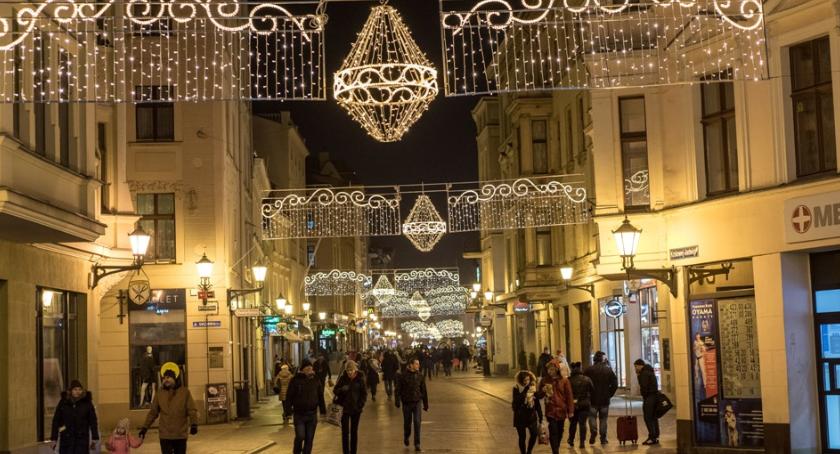 Toruń w świątecznej scenerii. Wystartował Jarmark Bożonarodzeniowy [FOTO]