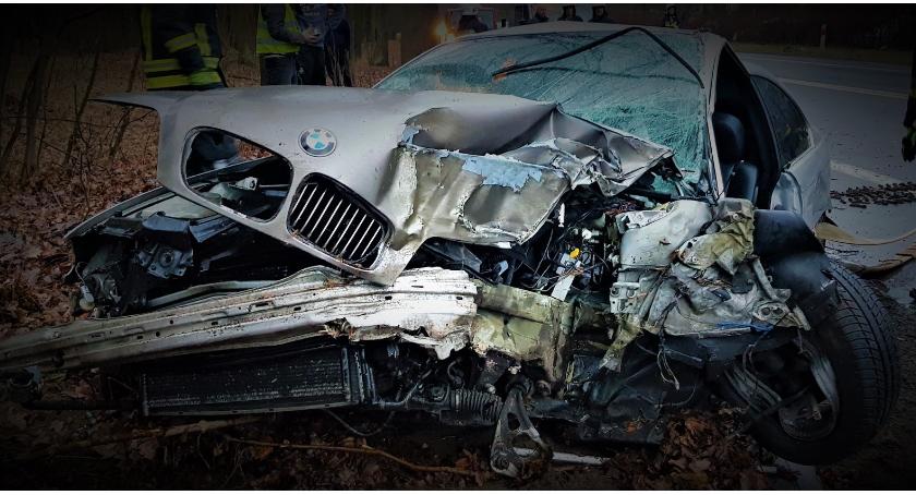 Wypadek pod Toruniem, są ranni. Zobacz, co zostało z BMW... [FOTO]